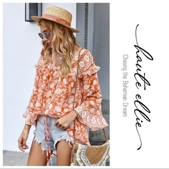 Floral Flowing Bohemian V-Neck Top - Picture 4 of 8
